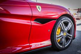 Test drive Ferrari Portofino Maranello