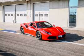 Giro in pista Ferrari 488 Spider