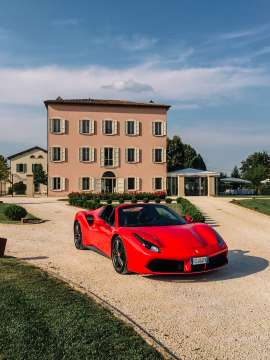 test drive ferrari su strada