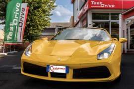Test drive su strada ferrari 488 spider